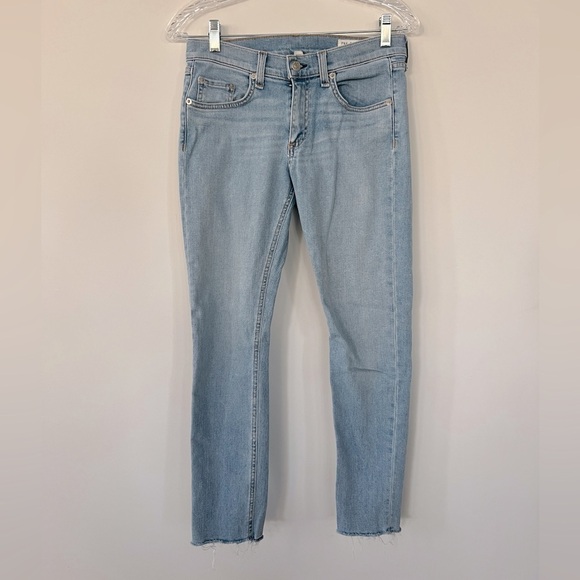 rag & bone Denim - Rag and Bone skinny Capri Raw Hem Jean in Wiley. Size 27